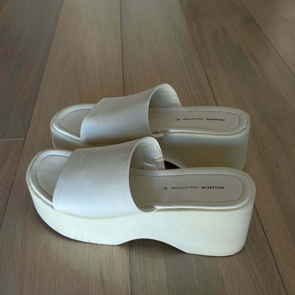 Pull & bear platform slides